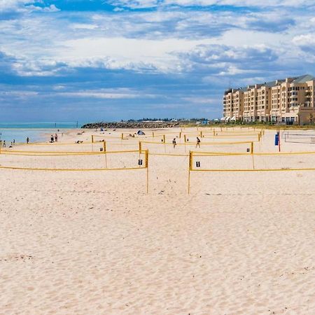 Beachside Luxury Apartments One&Two Bedroom in Beachfront Oaks Pier Building Glenelg Exterior foto