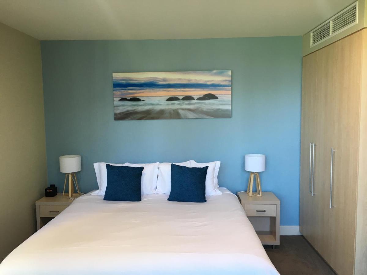 Beachside Luxury Apartments One&Two Bedroom in Beachfront Oaks Pier Building Glenelg Exterior foto