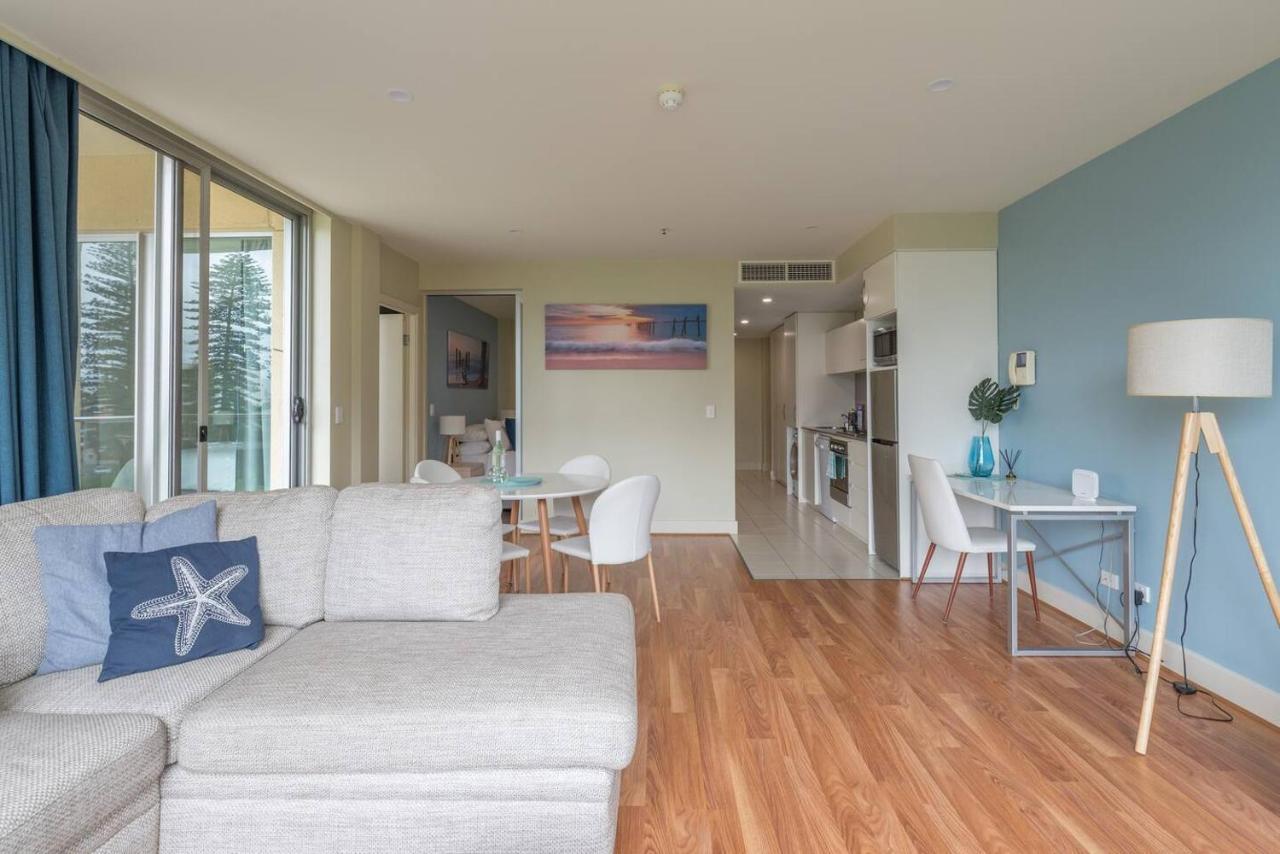 Beachside Luxury Apartments One&Two Bedroom in Beachfront Oaks Pier Building Glenelg Exterior foto