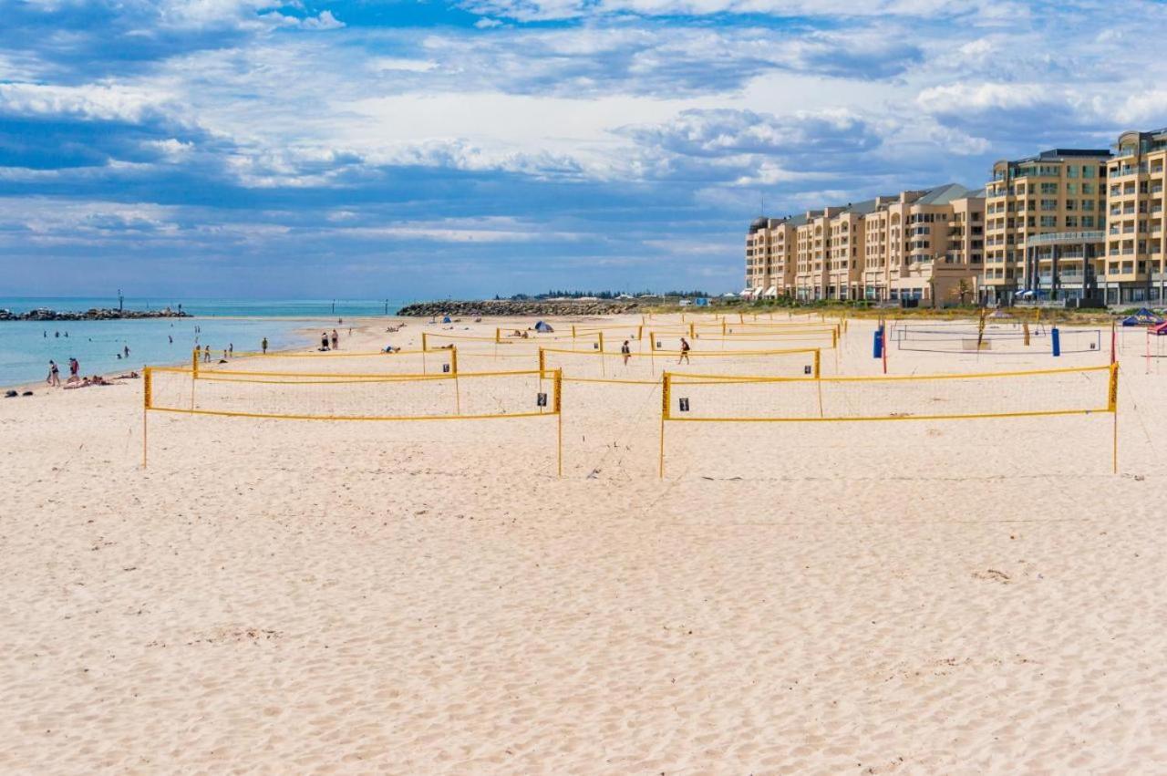 Beachside Luxury Apartments One&Two Bedroom in Beachfront Oaks Pier Building Glenelg Exterior foto