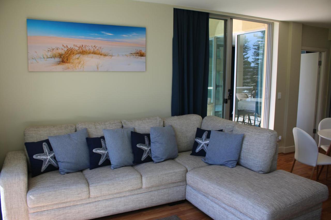 Beachside Luxury Apartments One&Two Bedroom in Beachfront Oaks Pier Building Glenelg Exterior foto