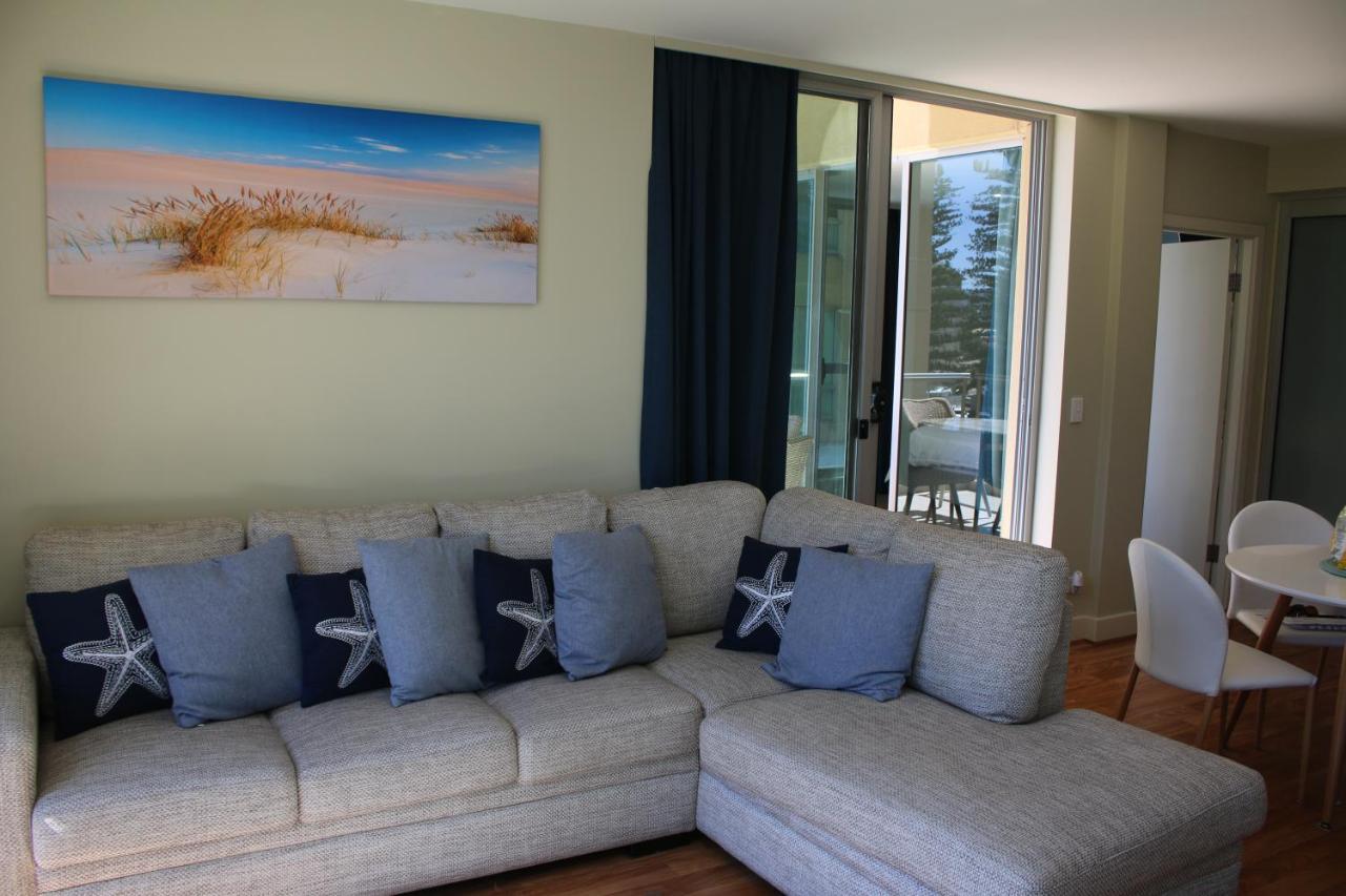 Beachside Luxury Apartments One&Two Bedroom in Beachfront Oaks Pier Building Glenelg Exterior foto