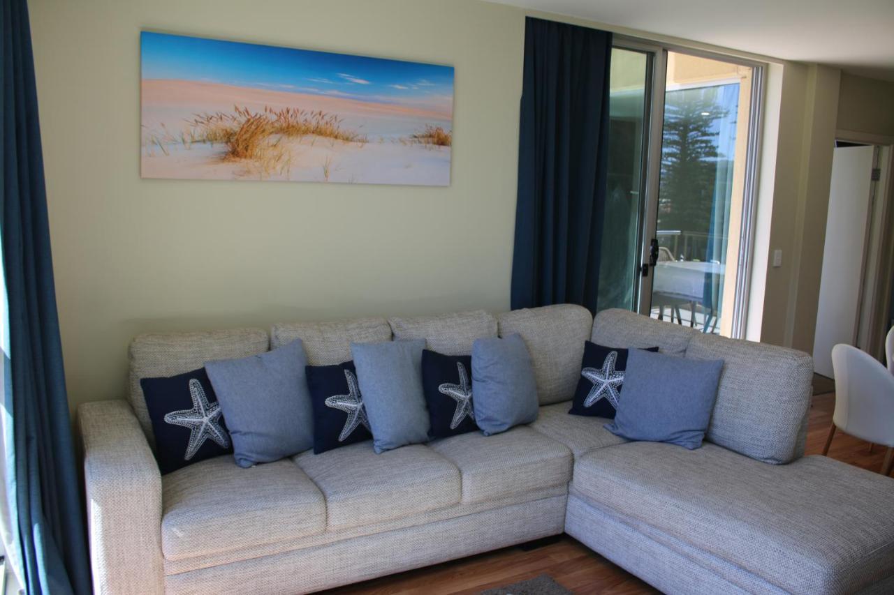 Beachside Luxury Apartments One&Two Bedroom in Beachfront Oaks Pier Building Glenelg Exterior foto